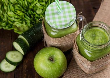 Receta para desintoxicar y energizar tu cuerpo con jugo verde