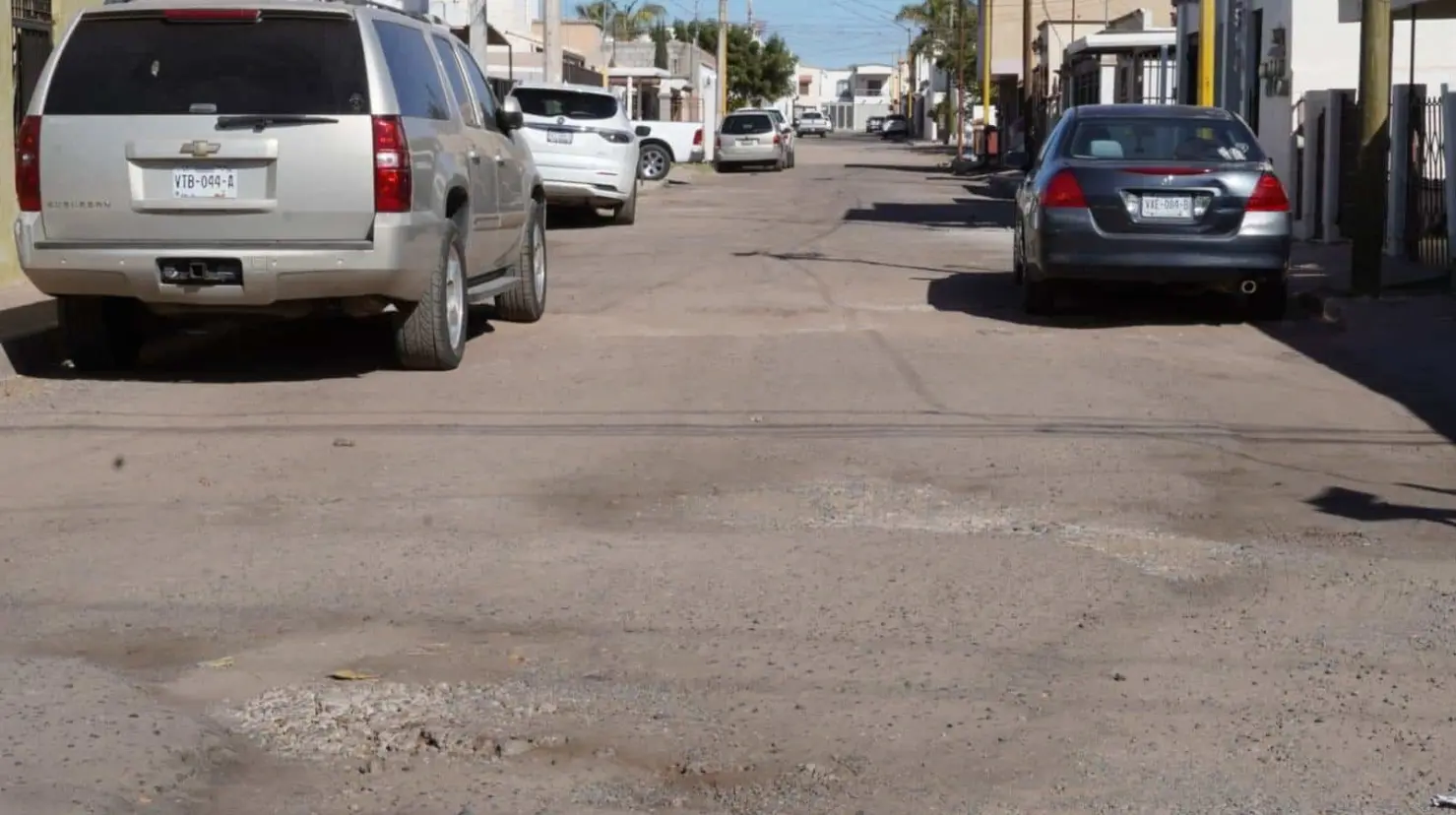 Baja presión de agua y calles en mal estado, problema latente en la colonia Real del Sol, en Cajeme