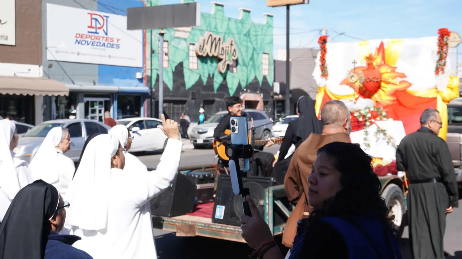 Realizan procesión por la vida consagrada en Diócesis de Ciudad Obregón