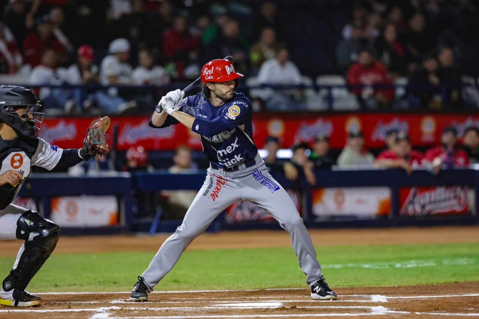 México, con bravía reacción, triunfa sobre Venezuela 2-1