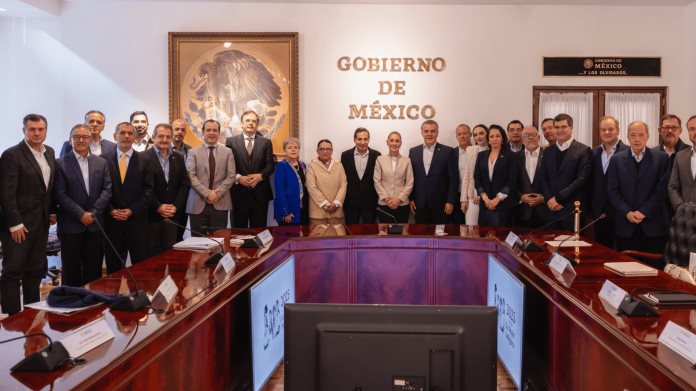 Sheinbaum se reúne con CCE para ver opciones ante aranceles de EE.UU. Sheinbaum se reúne con CCE para ver opciones ante aranceles de EE.UU.