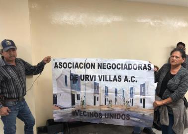 En Cajeme se vuelven a manifestar vecinos de Urbi Villa del Real por desalojos de casas