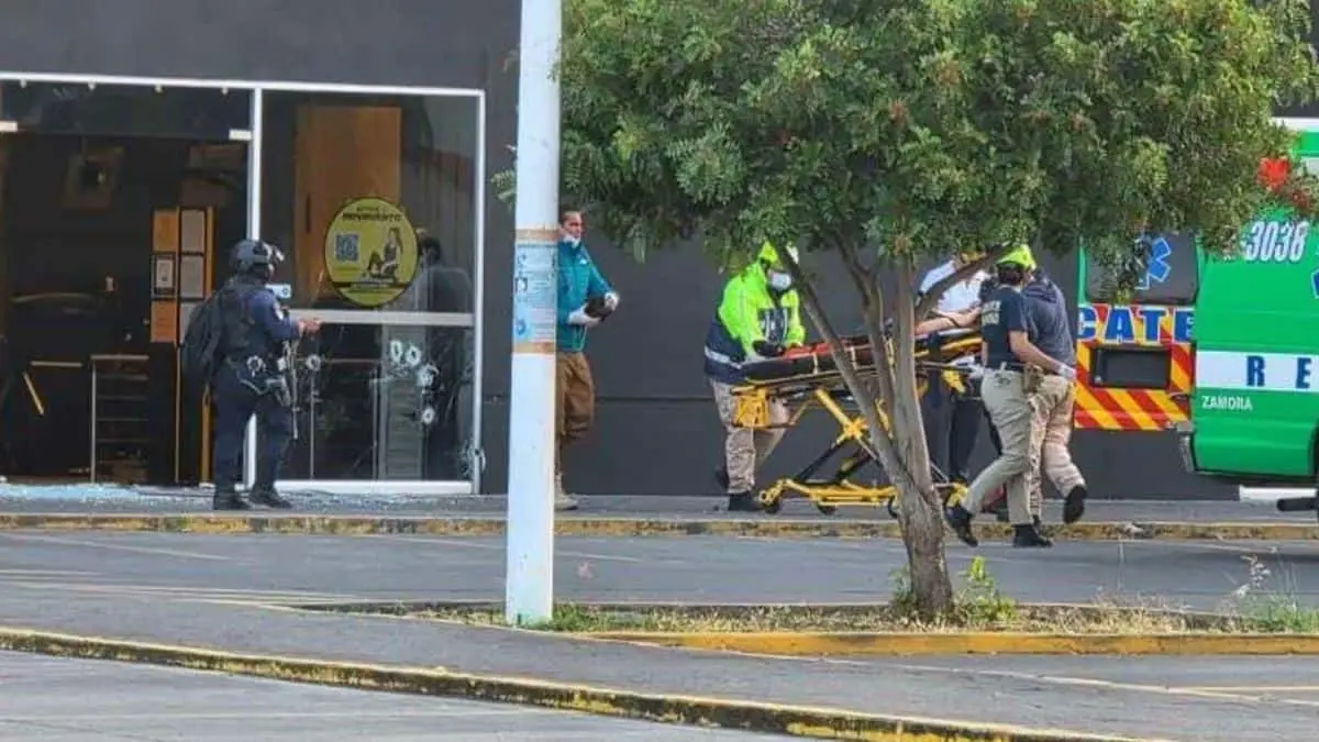 Ejecutan a comandante de Fiscalía Michoacán; hay una mujer herida