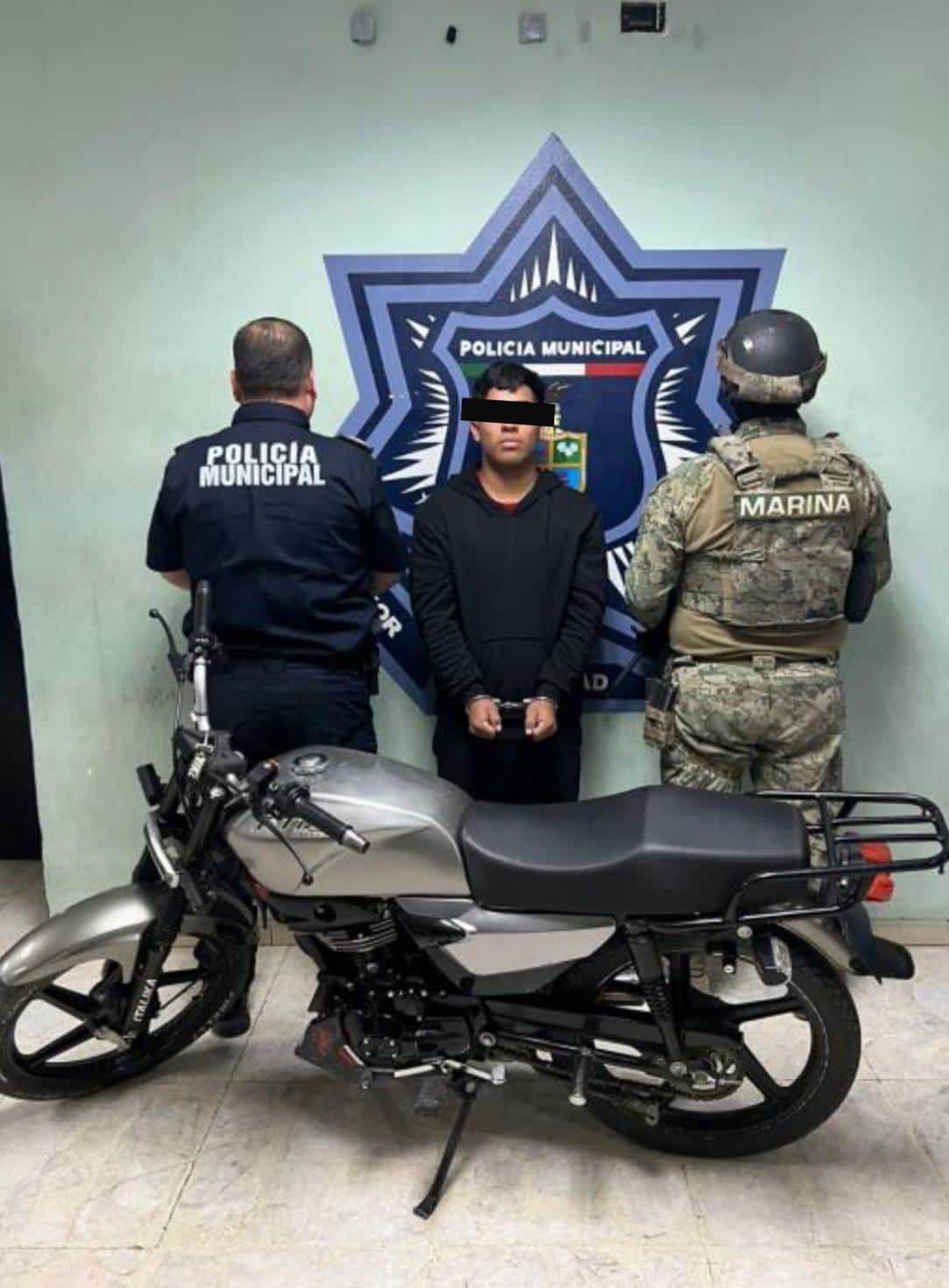 Policías interceptan moto robada en Ciudad Obregón