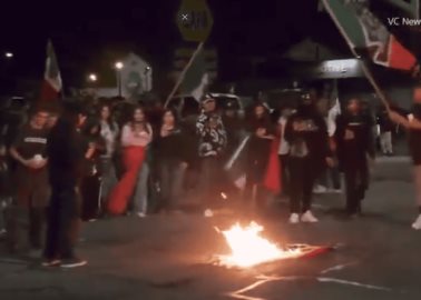 Protesta en California: Mexicanos queman bandera de EE. UU. contra deportaciones