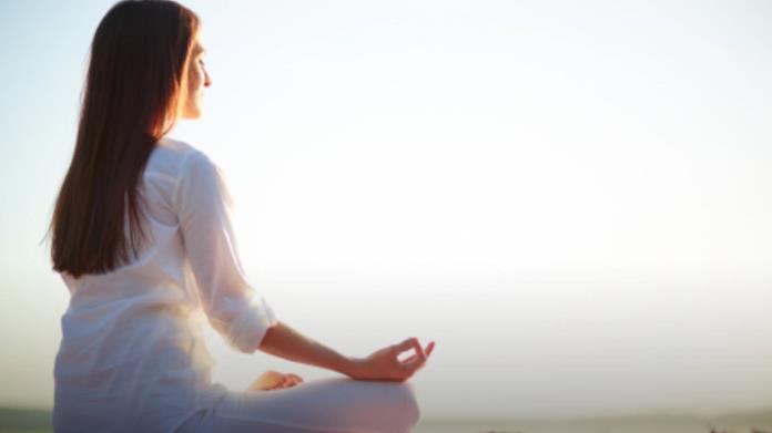 ¡Adiós al estrés! Aprende a vivir en el presente con mindfulness ¡Adiós al estrés! Aprende a vivir en el presente con mindfulness