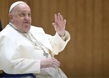 El Papa Francisco hospitalizado por neumonía bilateral: El Vaticano confirma su estado de salud