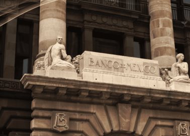 Banxico descarta cambios tras designación de cárteles como terroristas en EE.UU.