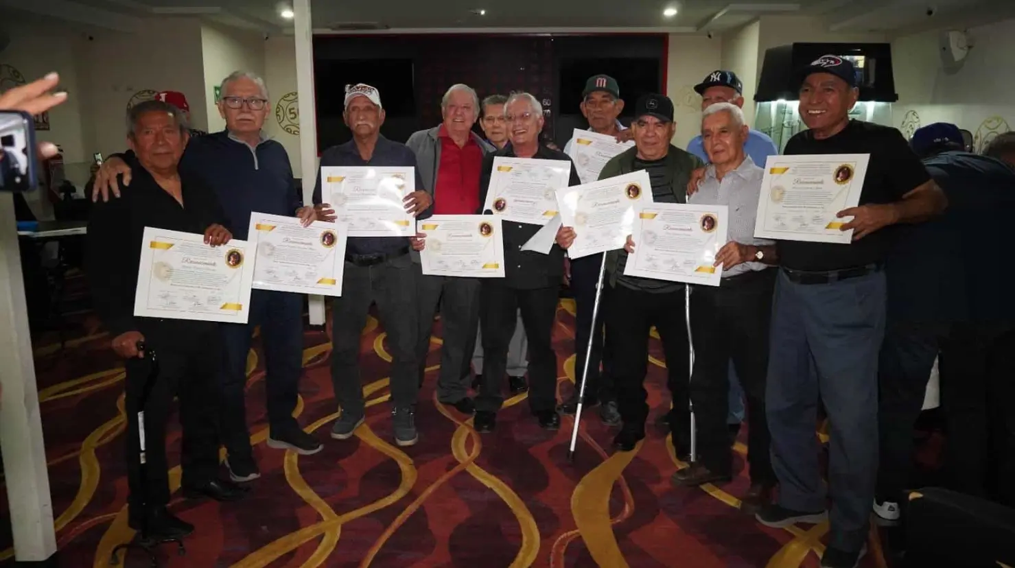 La ceremonia fue motivo para una convivencia fraterna entre los homenajeados.