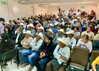 Mayos reclaman en foro tierras y justicia