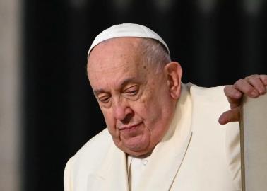 Papa Francisco sufre crisis respiratoria; se reporta grave