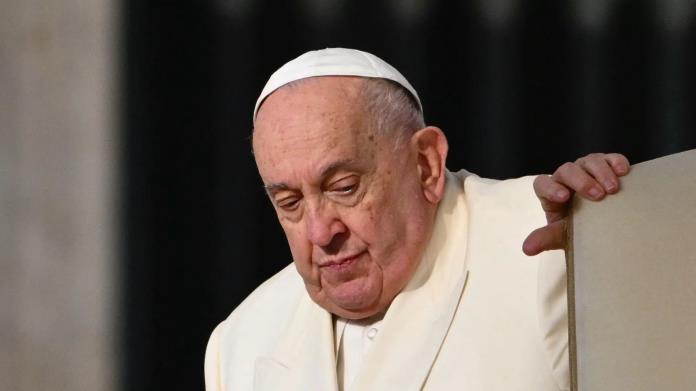 Papa Francisco sufre crisis respiratoria; se reporta grave Papa Francisco sufre crisis respiratoria; se reporta grave