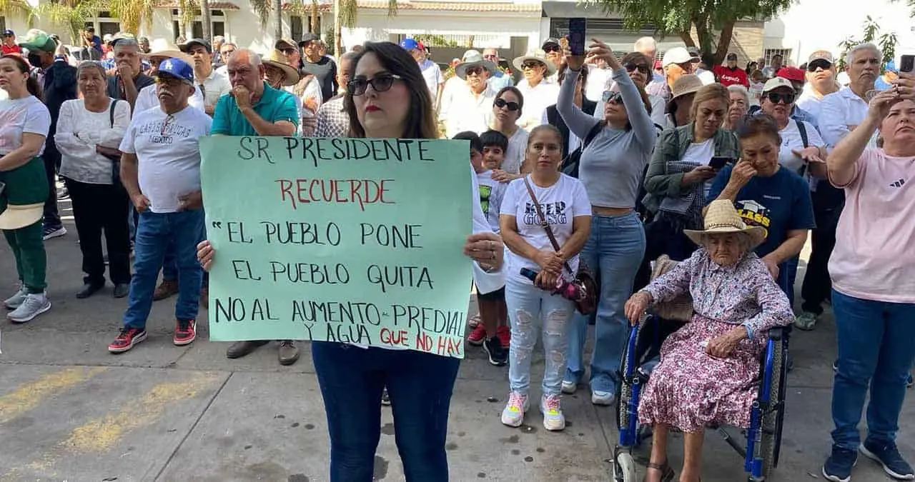 Rechazan incremento al predial con caravana