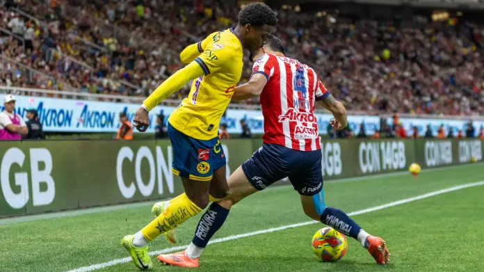 Chivas y América Empatan 0-0 en el Clásico en Liga MX Chivas y América Empatan 0-0 en el Clásico en Liga MX