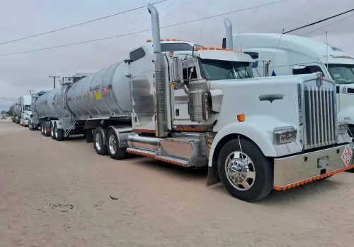 Decomisan 6 camiones con 200 mil litros de combustible ilegal en Sonora