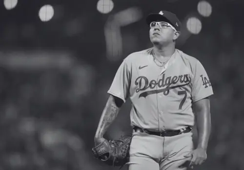 Julio Urías es suspendido por las Grandes Ligas y este es el motivo
