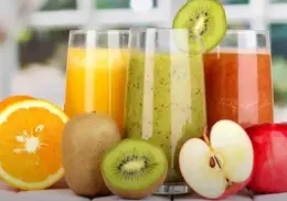 Jugos naturales que pueden daños los riñones si se consumen en exceso