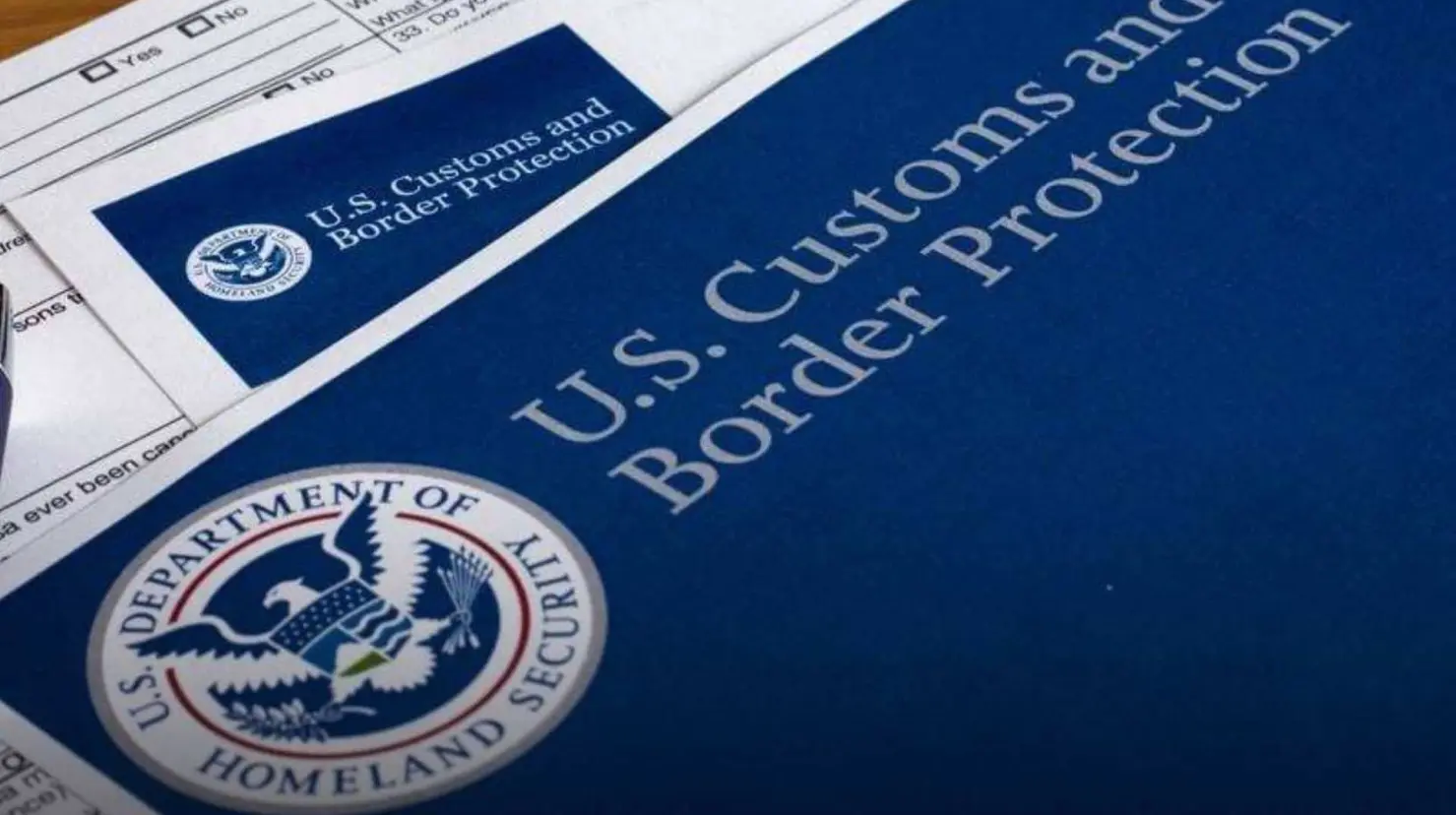 ¿Olvidaste entregar tu permiso I-94? Esto dice la CBP sobre sus consecuencias