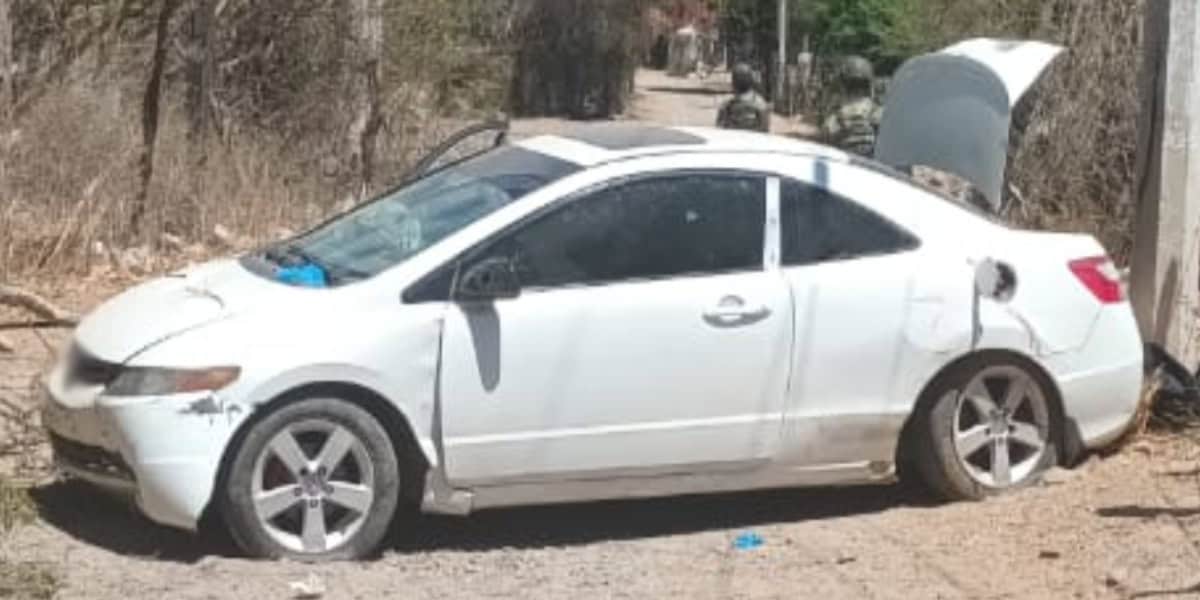 Aseguran vehículo y armamento en Bácum