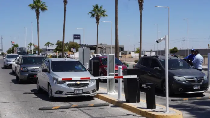 Estará Tránsito de Cajeme pendiente de tráfico en acceso a Plaza Sendero Estará Tránsito de Cajeme pendiente de tráfico en acceso a Plaza Sendero