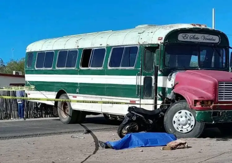Fallece motociclista tras ser embestido por camión en Huatabampo