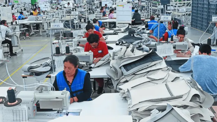 ¿Cuánto ganan en Puebla los trabajadores que fabrican jeans de Levi´s, Guess y Hugo Boss? ¿Cuánto ganan en Puebla los trabajadores que fabrican jeans de Levi´s, Guess y Hugo Boss?