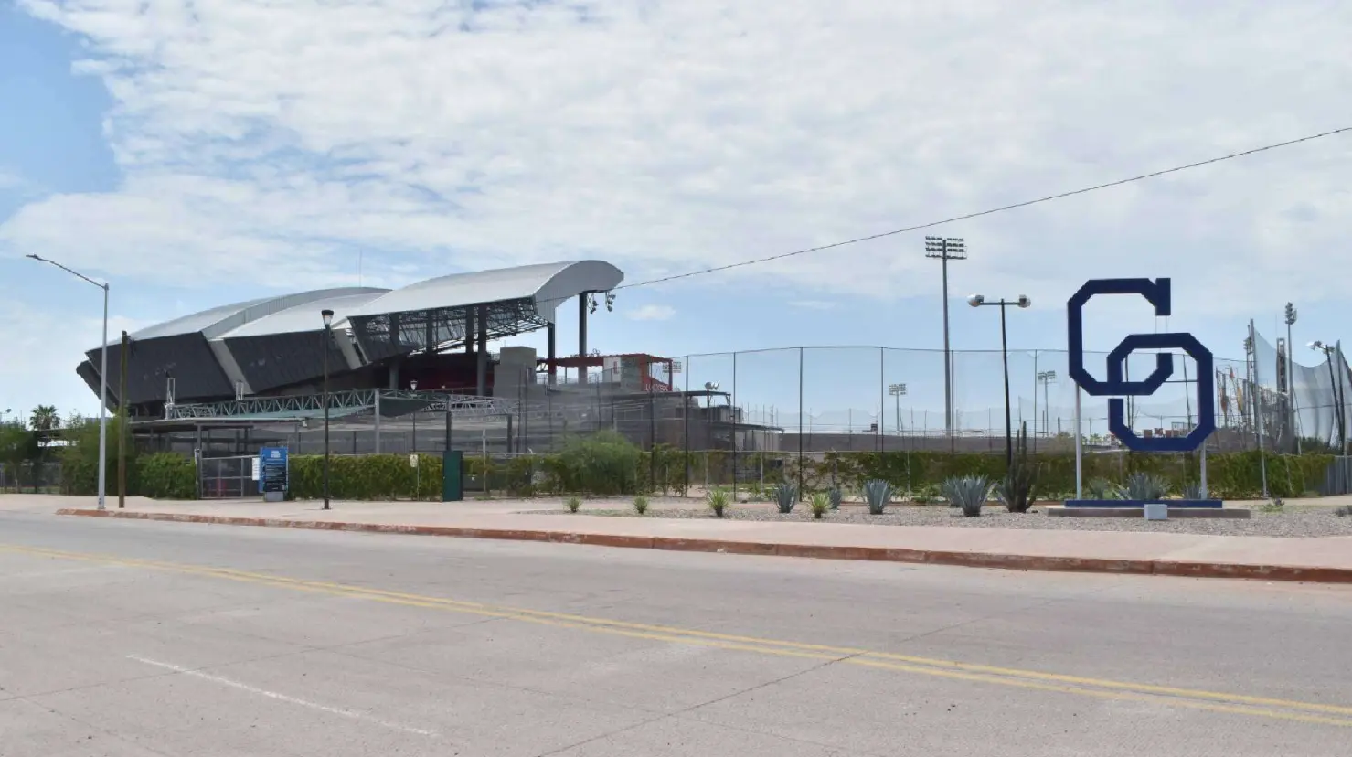 Ayuntamiento de Cajeme busca que Club Yaquis devuelva lámparas
