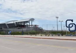 Ayuntamiento de Cajeme busca que Club Yaquis devuelva lámparas