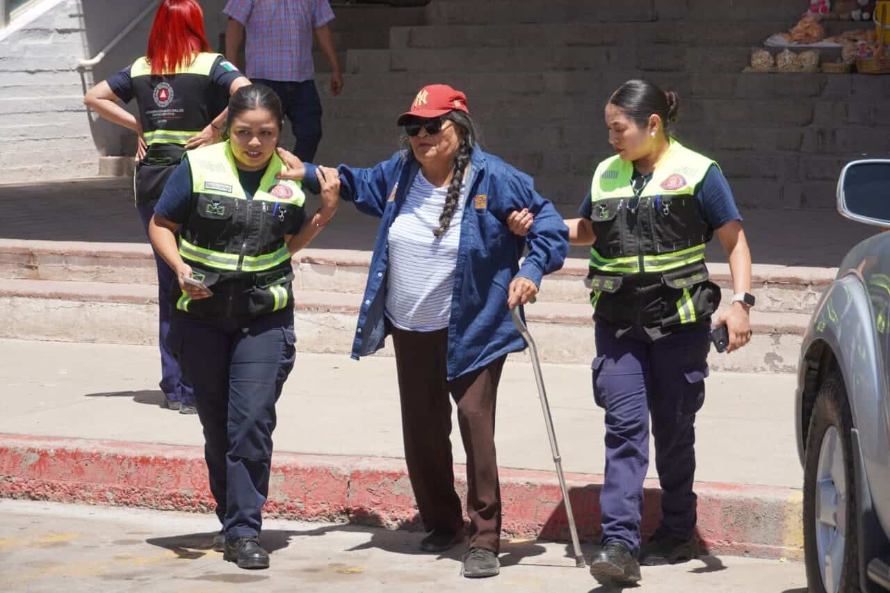 Se suman navojoenses al simulacro de sismo