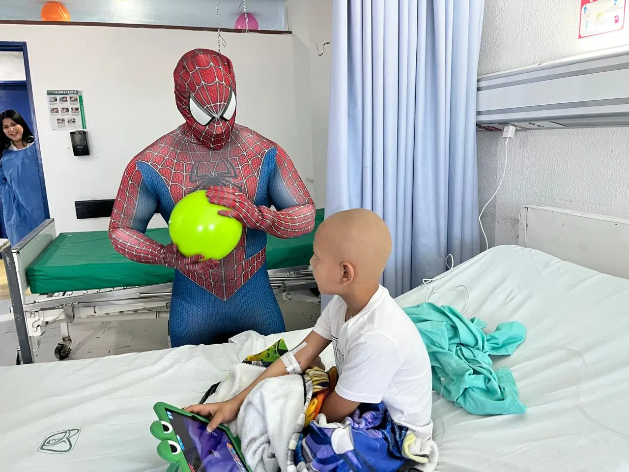 Al final, una sonrisa, una mirada sorprendida o un abrazo silencioso bastan para decir gracias.