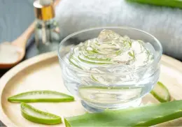Así puedes utilizar el aloe vera para mantener una piel brillosa después de los 40