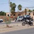Fuerte accidente en la salida sur de Ciudad Obregón deja a motociclista lesionado