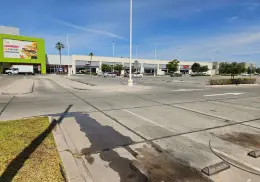 Bajan ventas en negocios de plaza Sendero de Cajeme