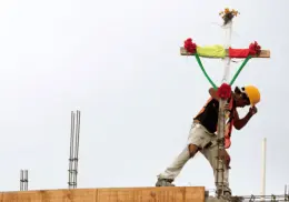 Día de la Santa Cruz: ¿Por qué se celebra el 3 de mayo a los albañiles en México?