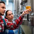 ¿Cuánto ganan los empleados de las cervecerías en México? Esto se sabe al respecto