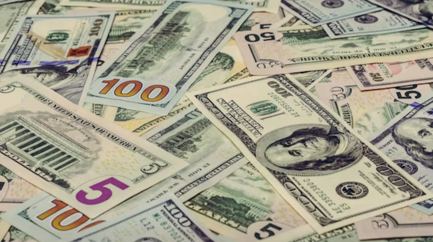 Precio del dólar hoy lunes 5 de mayo: Tipo de cambio arranca la jornada con ligera presión
