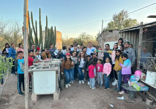 Evento Adopta una Mamá para celebrar el Día de las Madres