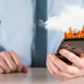 ¿Se calienta mucho tu celular? Así puedes evitar que suceda constantemente