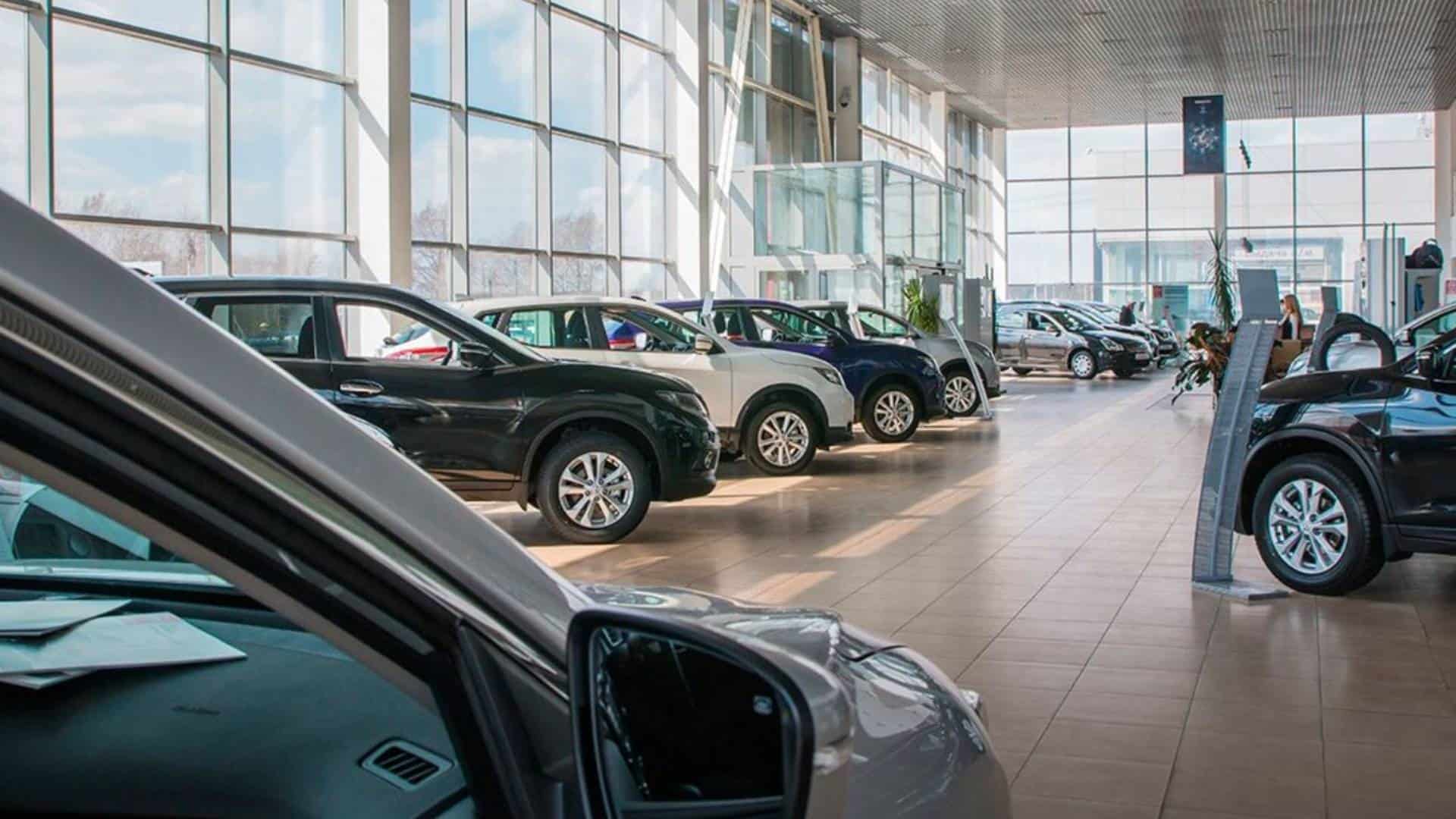 ¿Cuáles son los 3 carros más comprados por los mexicanos y por qué, según la IA?