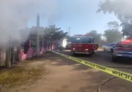 Etchojoa en foco rojo por incendio a casa habitación