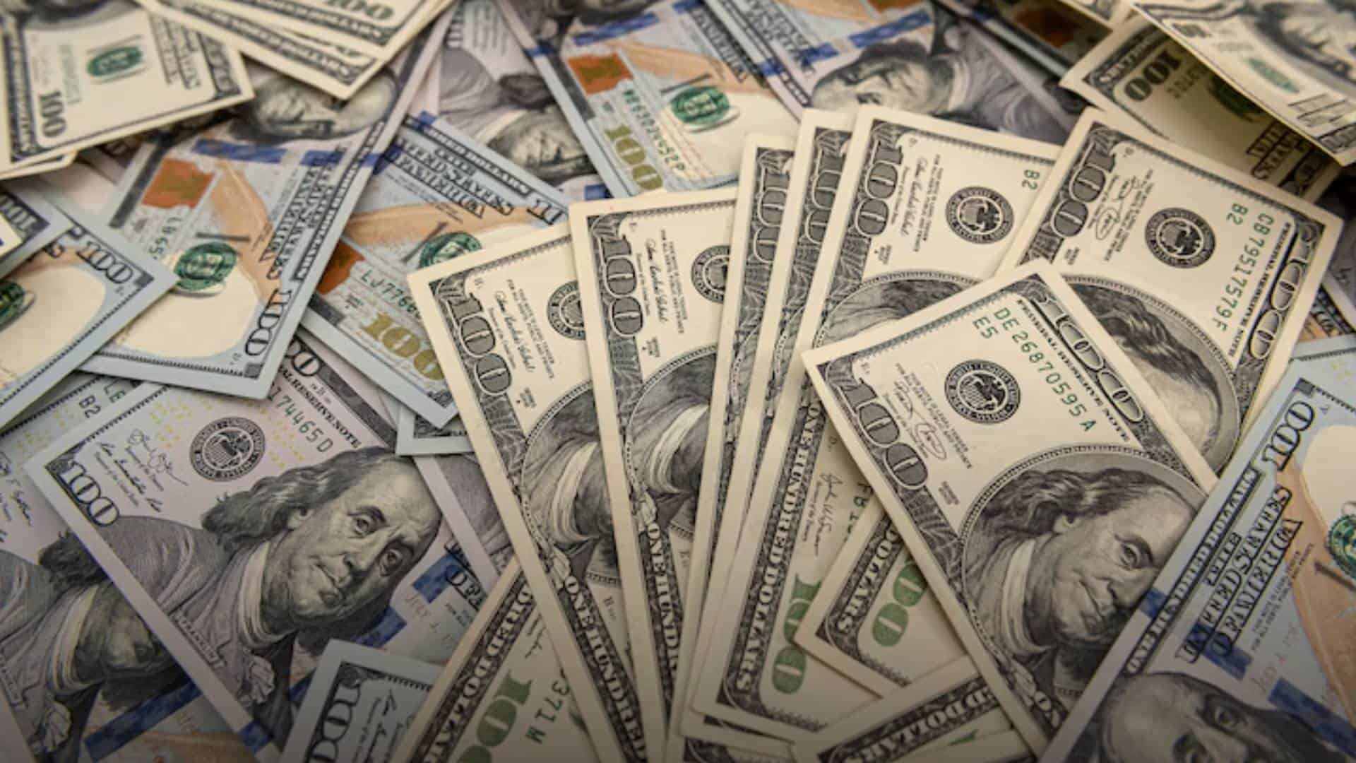 Precio del dólar hoy miércoles 7 de mayo: Peso cede ante incertidumbre económica