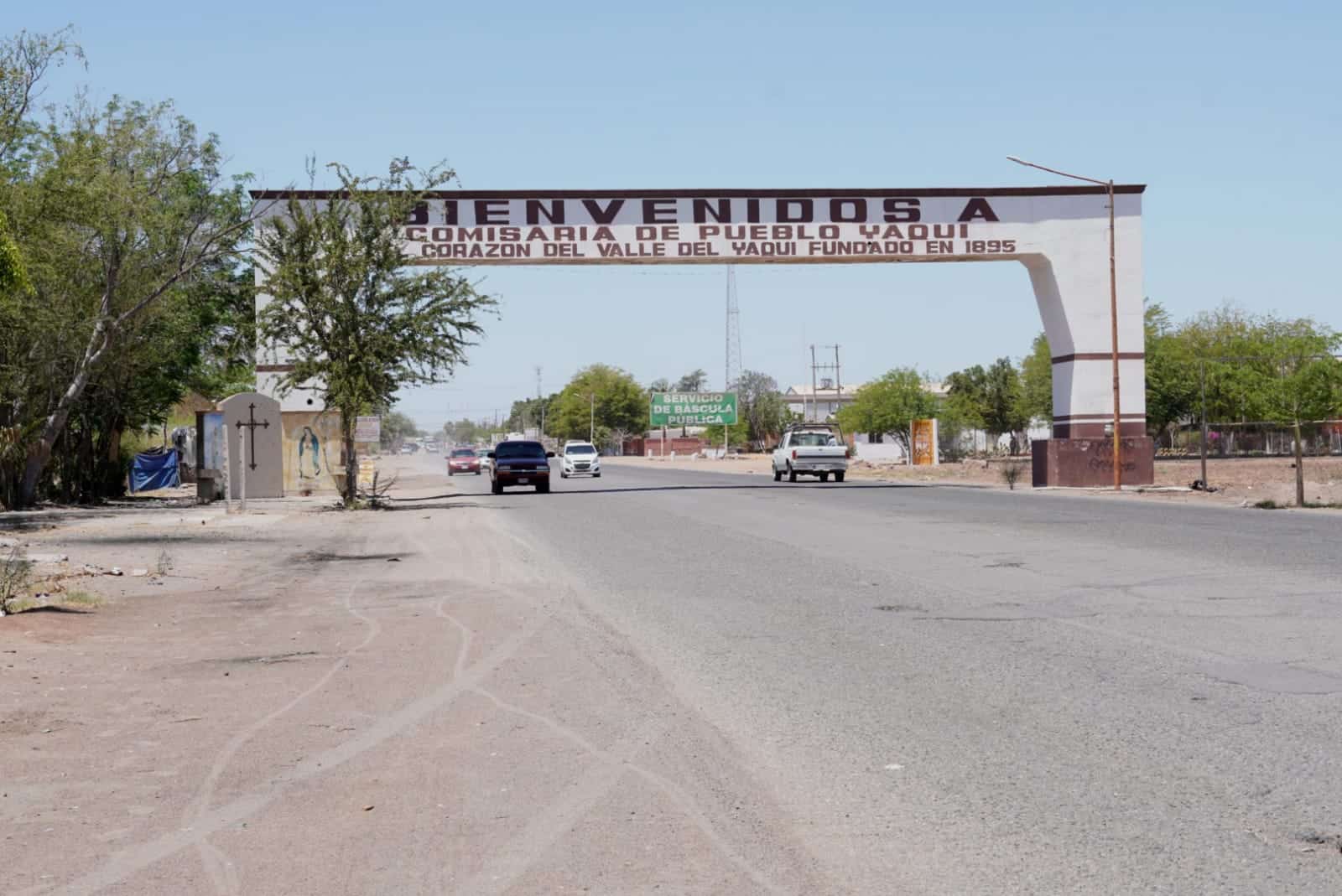 Revisan construcción de negocio en banqueta de Pueblo Yaqui