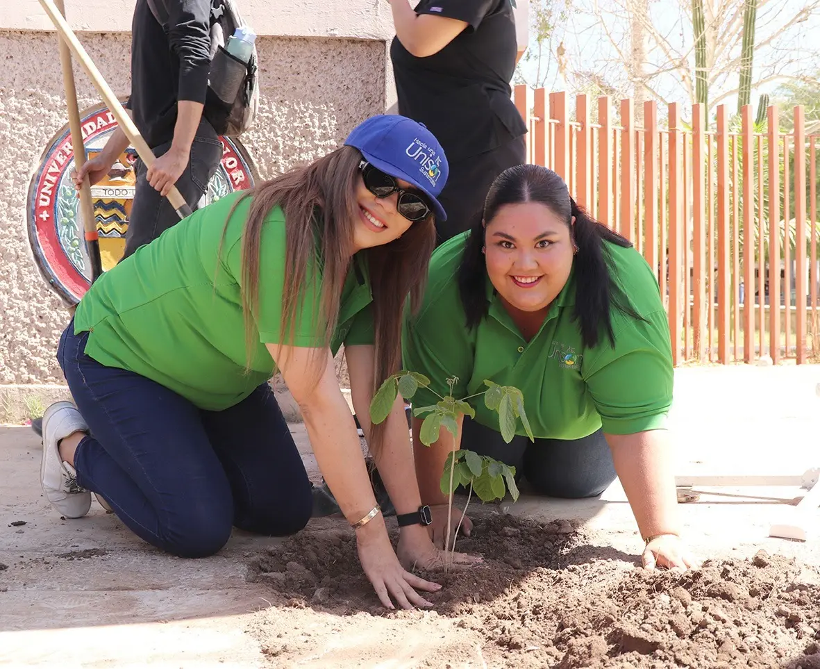 Realizan campaña de reforestación en la Unison Navojoa