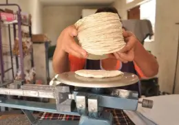 A punto de llegar a 30 pesos el costo de tortilla en Cajeme