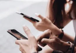 ¿Cómo usan las redes sociales los jóvenes con trastornos mentales? Un estudio de Cambridge lo revela