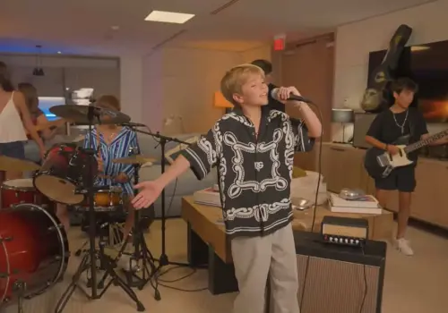 VIDEO|Milan y Sasha debutan en la musica con The One