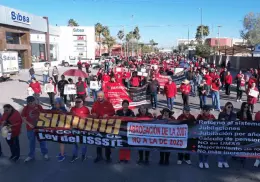 Docentes de Sonora anuncian paro laboral el 16 de mayo para exigir abrogación de la Ley del Issste