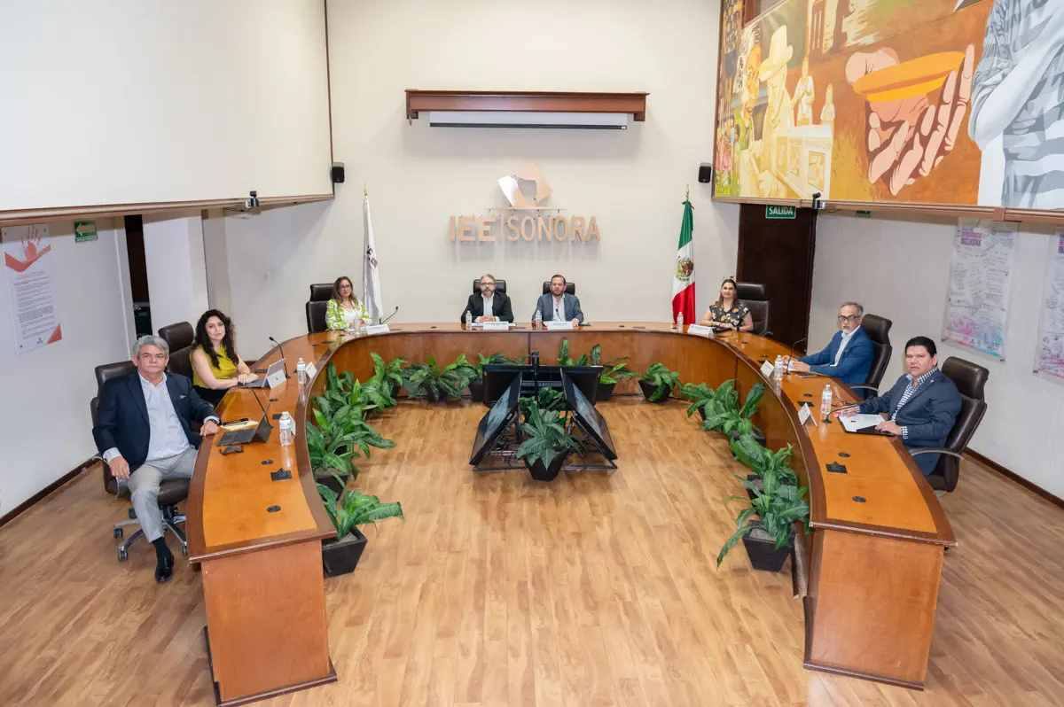 IEE capacita en materia de comunidad étnica