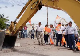 Alcalde pone en marcha rehabilitación de puente vehicular en calle 200