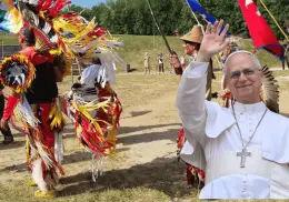 Indígenas de Canadá exigen al Vaticano la devolución de reliquias sagradas